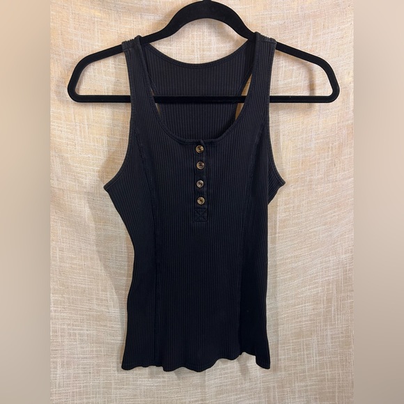 3/$15 Black Button Ribbed Tank Top. Great basic and very stretchy. - Picture 4 of 7
